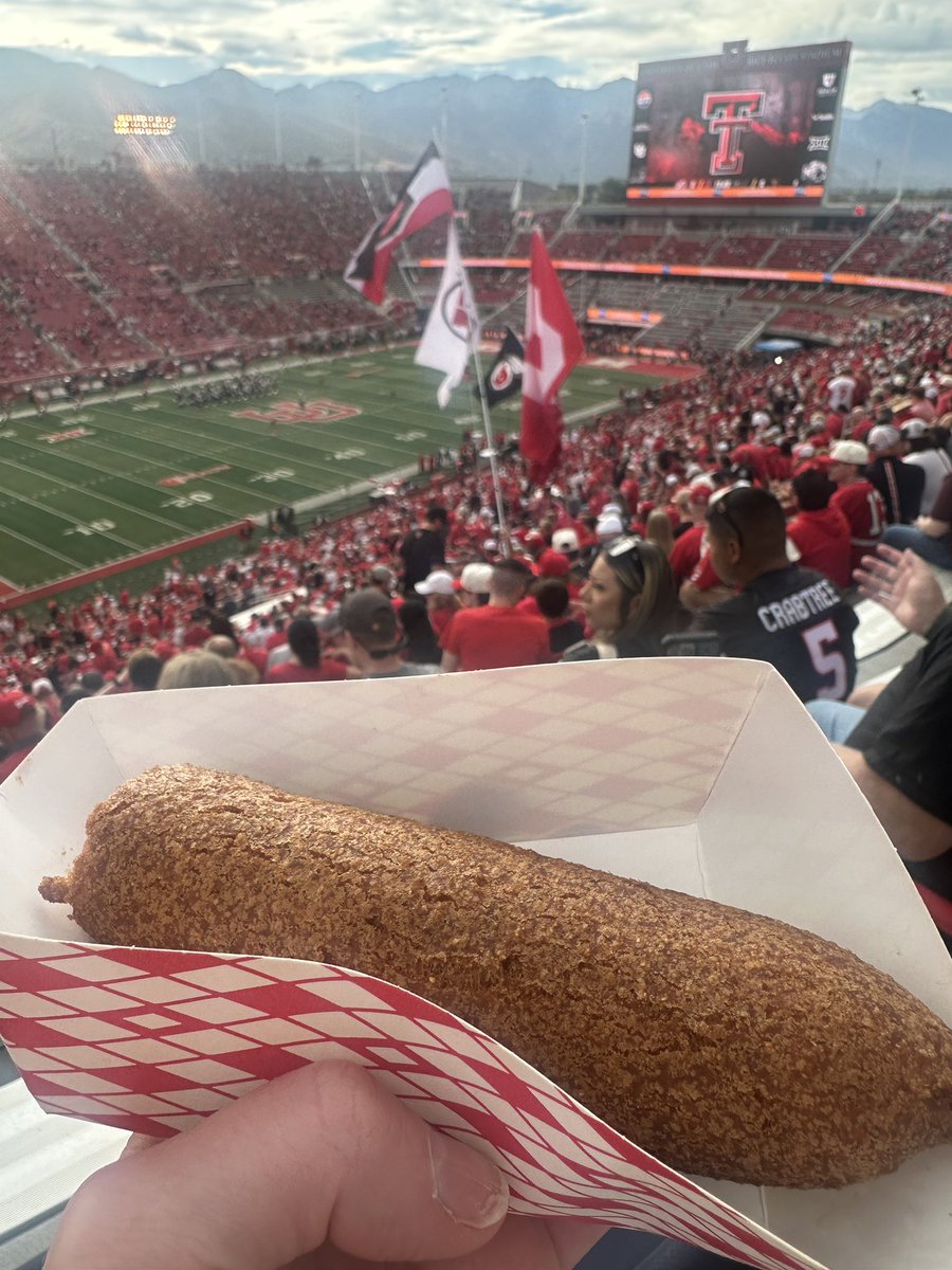 wlhutes's tweet photo. Corndogs are breakfast food right?#GoUtes https://t.co/T1r0pN9l8g
