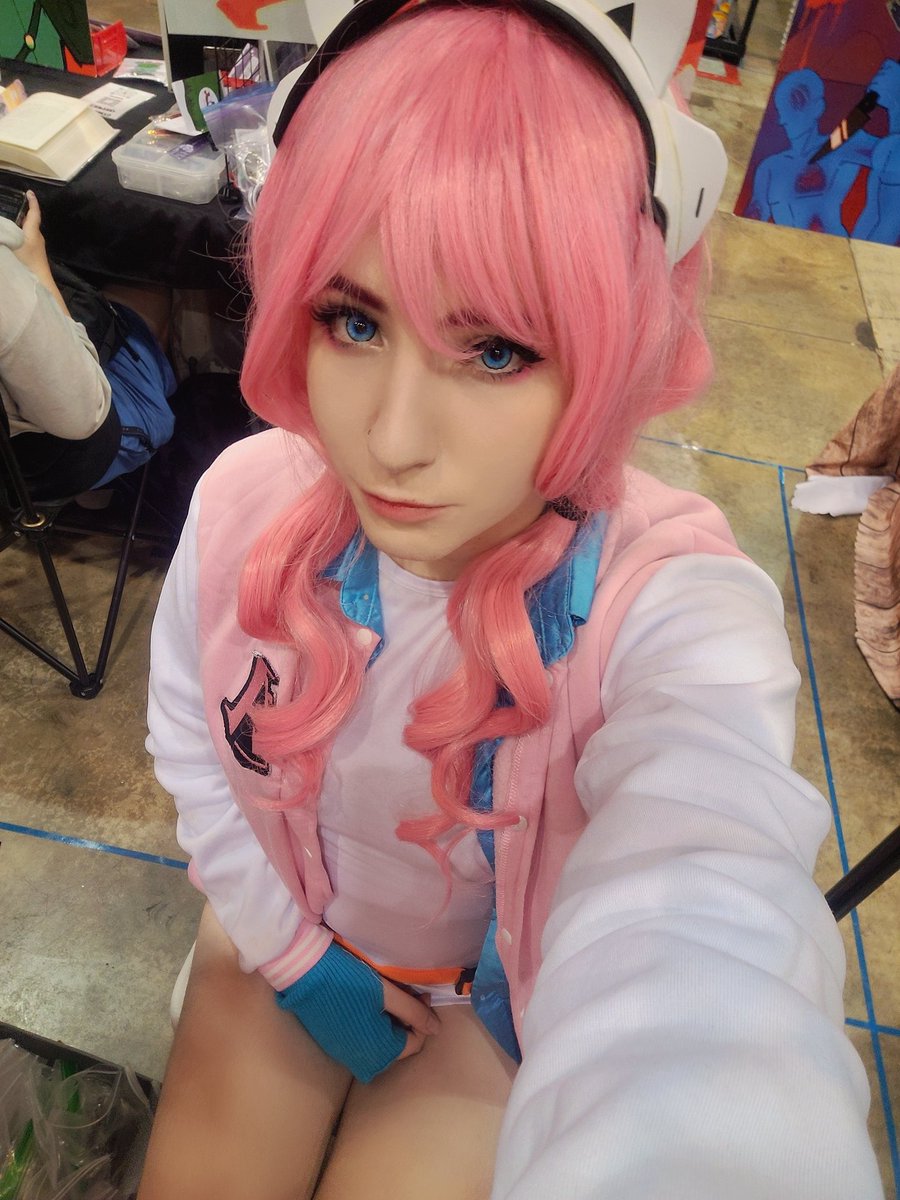 j 🔪 🔜 colossalcon prime tweet media
