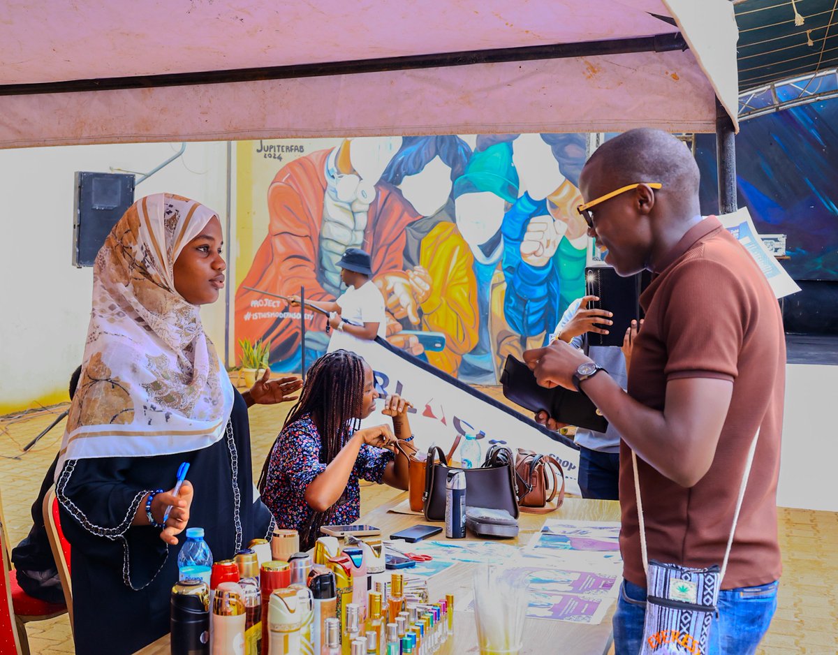 Zuukuka2Liku's tweet photo. Collaboration and innovation in action! Excited to have Turn Up with Purpose
#Zuukuka2likuMission #TurnUpWithPurpose #PurposeDriven #MakeADifference #JoinTheMovement https://t.co/scLLuTGiMx