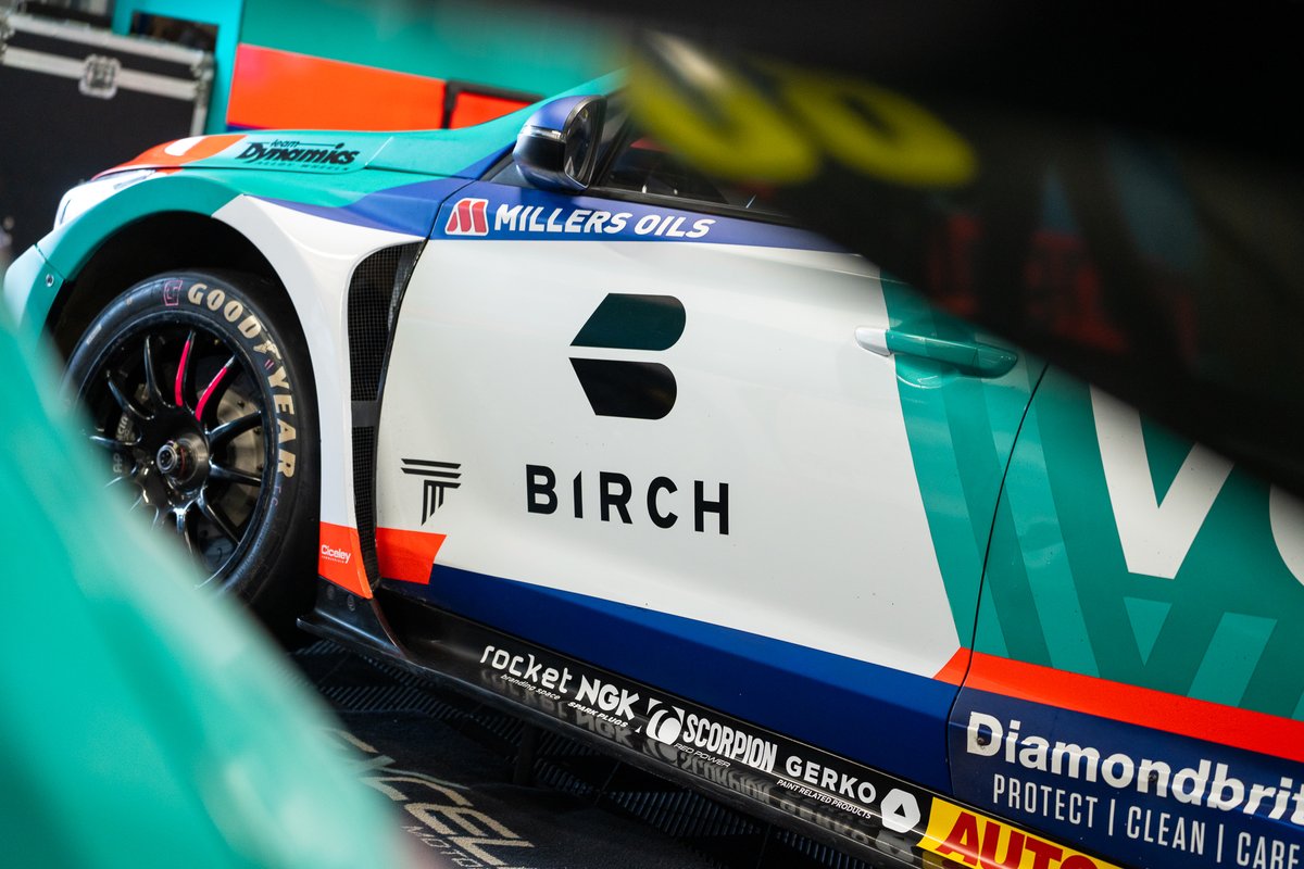 TomChilton_'s tweet image. Not how I planned for qualifying to go 🫠 P19 for Race 1 tomorrow, time for a charge 👊🏻

📺 Catch all the action tomorrow on ITV4! 

#BTCC #EXCELR8 #TeamVERTU #birchgatwick @VertuMotors  @Excelr8M