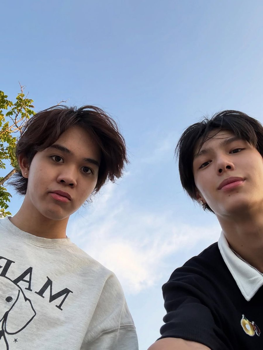 Thio_Indonesia's tweet photo. #20THBIRTHDAYTHIO #TogetherwithTHIO #HAPPY20THBDTHIO
#THIOTHAMM #THIO #ไทโอ
#NexT1DE_THIO #NexT1DE https://t.co/N3V4Ah1BHY