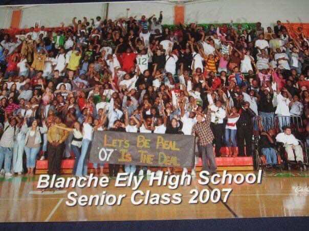 Tav_Williams's tweet image. Happy Homecoming to the best class to ever do it!!! The Mighty Tiger Class of 2007! #CheckTheStats Tiger Pride 🐅