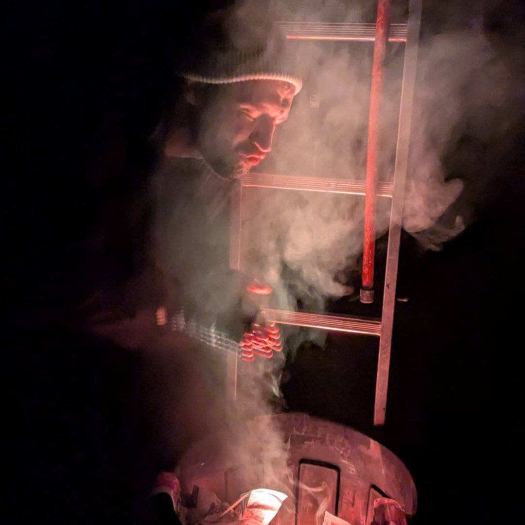 PengeTheatre's tweet image. TONIGHT

Your last chance to see the amazing Will Croft in GhostTown, his play about survival and redemption. 

🎟 Grab your tickets before it’s too late:
thebridgehousetheatre.co.uk/shows/ghosttow…

Production shots © Anna McKelvie