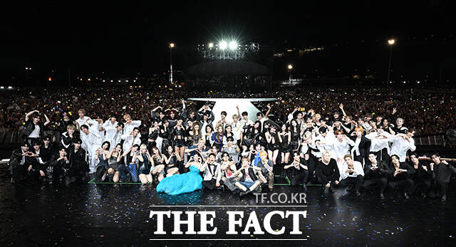 “2025 The Fact Music Awards (TMA)”

#AHOF #아홉 <a href="/AHOF_official/">AHOF</a>