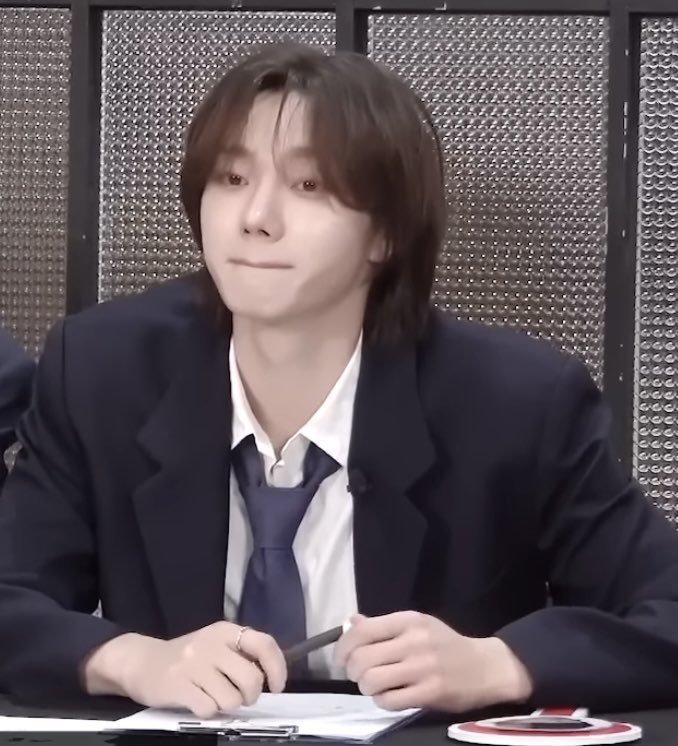 형저칼퇴못해요
　　　　　　　　　　       또?이번주내내그러네
　　　　　　　　　　       일많아?
네;
오늘은
같이퇴근하고싶었는데
아...
　　　　　　　　　　      주말에붙어있음되지모..
　　　　　　　　　　      야 근데 ㄴ,
방금
야근이라고했어요?
　　　　　　　　　　           ...