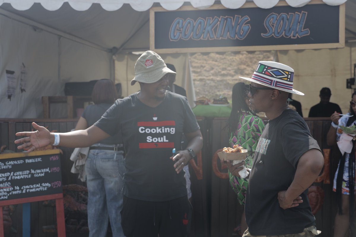 CookingSoulsa's tweet image. Good food, good music, good vibes. It's @DeliciousFestSA weekend 🔥💯🇿🇦. 

We're here, serving up good food and even better times. Come find our stall and let us feed your soul!  

#cookingsoul #cookingsoulpodcast #dstvdeliciousfestival #dstv #welovegoodfood