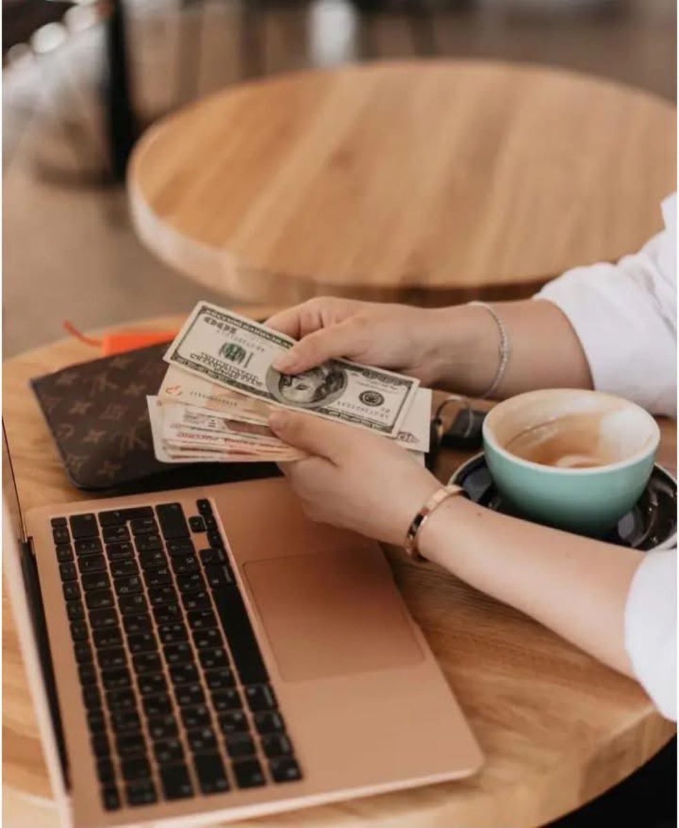 A true leader inspires, not pressures. 🌟 Be the light, the compass, and the gentle push that helps people unlock their potential. Leadership is about lifting spirits and fueling belief — that’s how we go further together. 💪✨