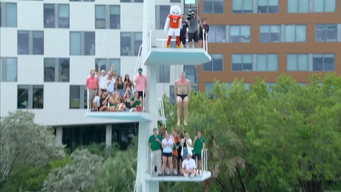 Miami fans if they lose to unranked Florida today: