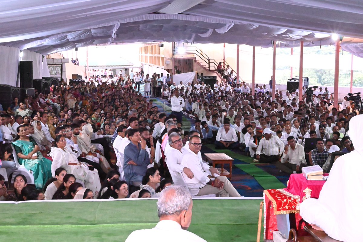 श्री अतिशय क्षेत्र योगिनी नगरी, सागवाड़ा (डूंगरपुर) में आयोजित डूंगरपुर कांग्रेस के पूर्व जिलाध्यक्ष श्री दिनेश खोड़निया जी की मां, पूज्य आर्यिका विचित्राश्री माताजी की विनयांजलि सभा में सम्मिलित हुआ।

श्रीमाताजी का त्याग, तपस्या और आध्यात्मिक जीवन समाज के लिए सदैव प्रेरणास्रोत