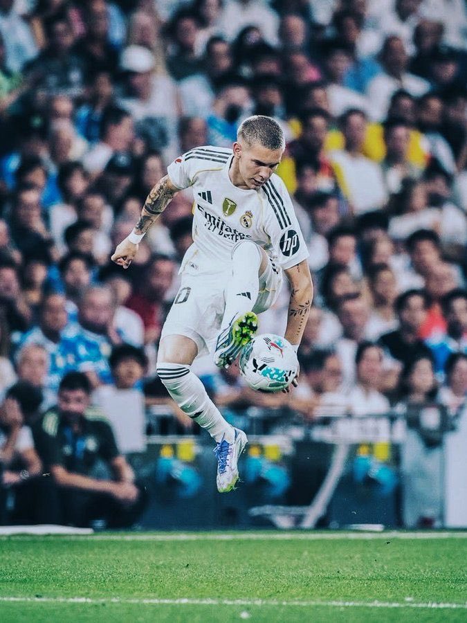 No Real Madrid fan should have less than 15K followers.

Drop your handles let’s follow each other. 🤍