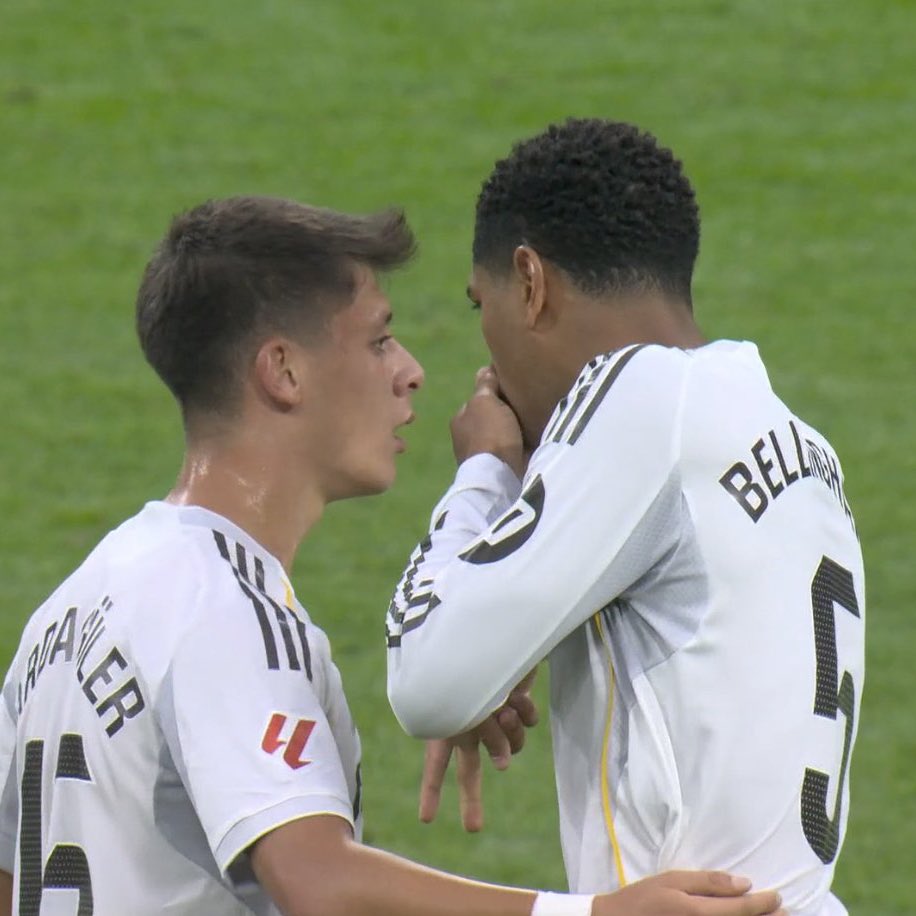 FabrizioRomano's tweet image. 🤍🔛 Jude Bellingham, back on the pitch after shoulder surgery! Camavinga is also back.