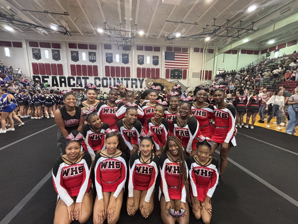 brittamcbride's tweet image. Energy. Attitude. Execution. 🔥 Your JV Redhawks lit up the Bearcat Invitational and claimed 3rd! Be sure to catch us next Saturday as we compete home at our very own Battle at the Castle!  #Redhawks 💪🏾❤️🖤 #FirstComp ✅