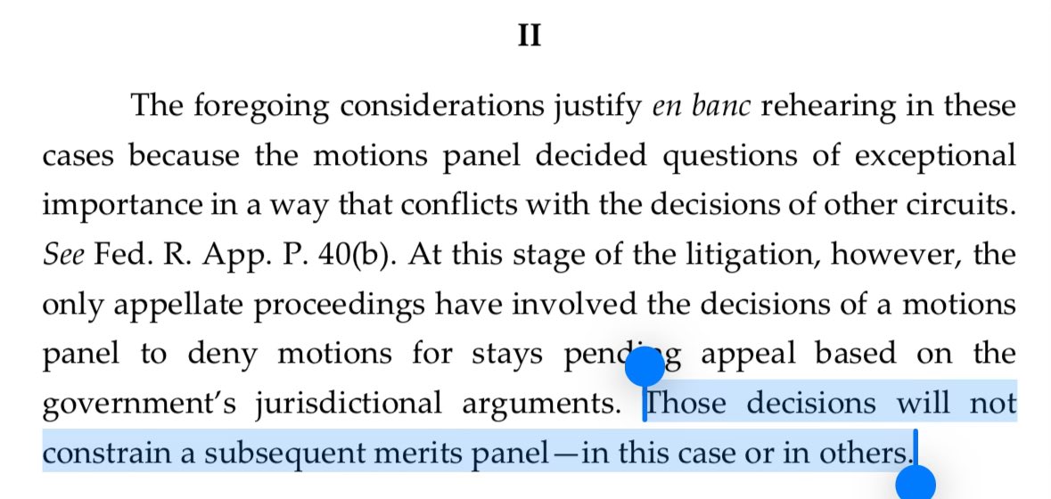 🧵 Refreshingly clarifying opinion from Judge Menashi on the precedential effect of interim orders.

Concurring in the denial of rehearing en banc in an major CA2 immigration case, Judge Menashi lays out the reasons why interim orders are not precedential as to legal questions.