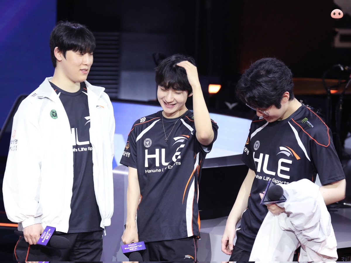 kissung10's tweet photo. 250920 KT vs HLE

눈물 확인 

#Peanut #피넛
#Zeka #제카 
#ZEUS ＃제우스 #HLEWIN https://t.co/FsgmPhsXoh