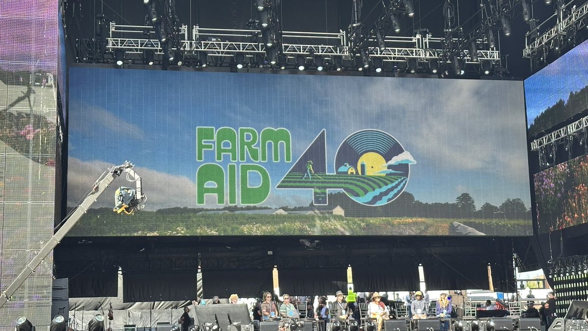 ACBaileyMN's tweet image. What an amazing day to be at Farmaid 40 in Minneapolis. Thank you to all our farmers!!