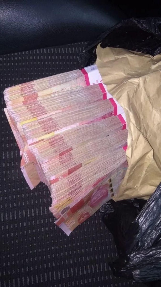 buanii6's tweet image. give way uang untuk yang komen follow dan retwet postingan aku pemanang akan langsung aku dm 
yuk tunggu apalagi mari di retwet semua postingan ku