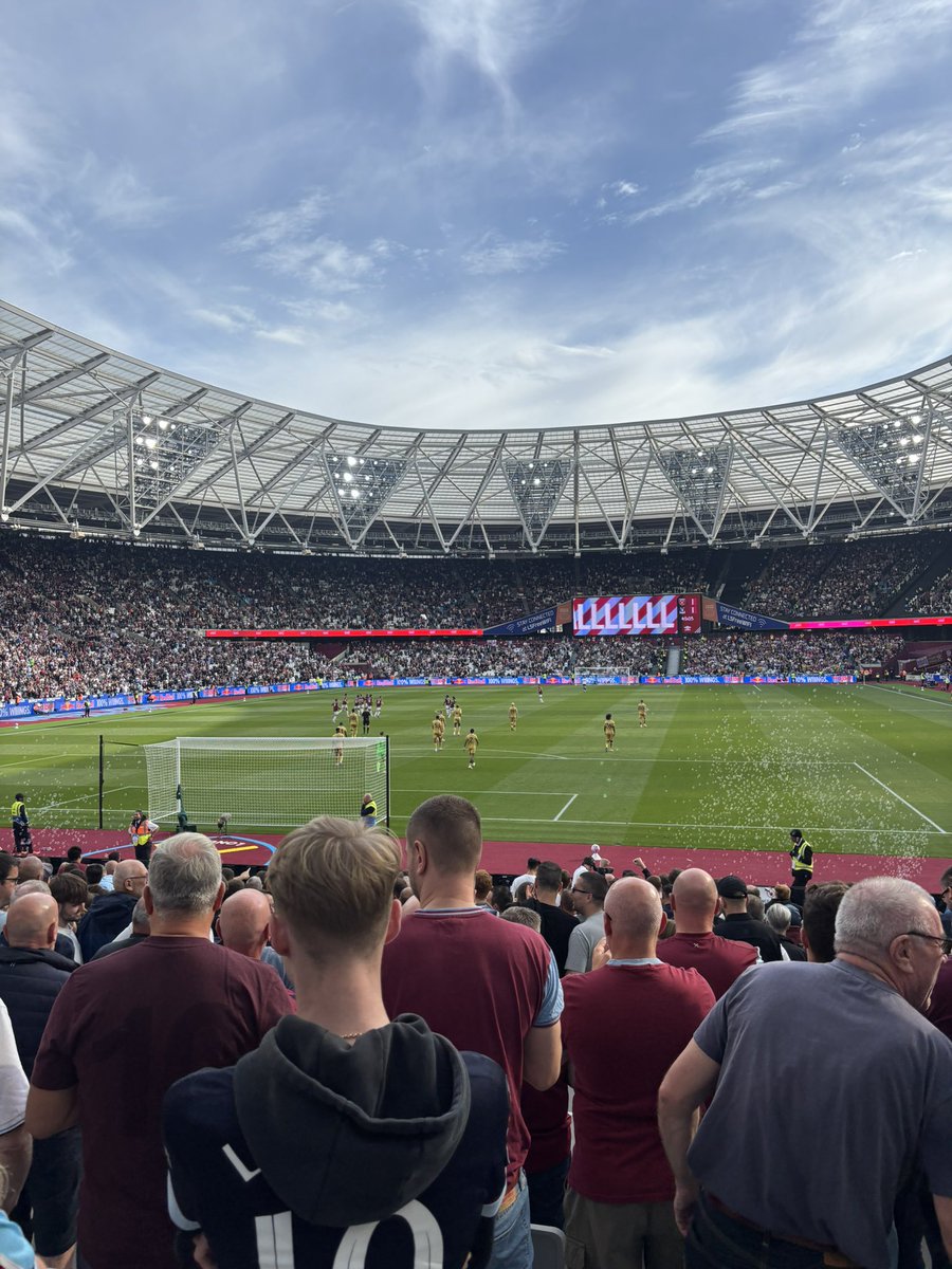 LukeWheelerr_'s tweet image. We are fucking fucked.