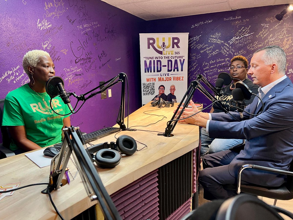 davidjollyfl's tweet image. I am so thankful we had the opportunity to meet with so many constituents in Pensacola. Earlier this week, we spent a few days building our coalition and sharing our message of a brighter future for Florida.