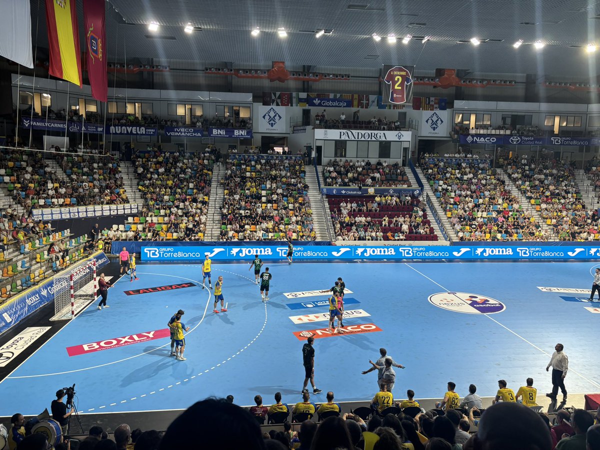 Primera victoria en ASOBAL del <a href="/BM_Caserio/">Balonmano Caserío Ciudad Real</a>. Remontada final de locura en el Quijote Arena 🔥🔥 para sumar los primeros puntos de la temporada