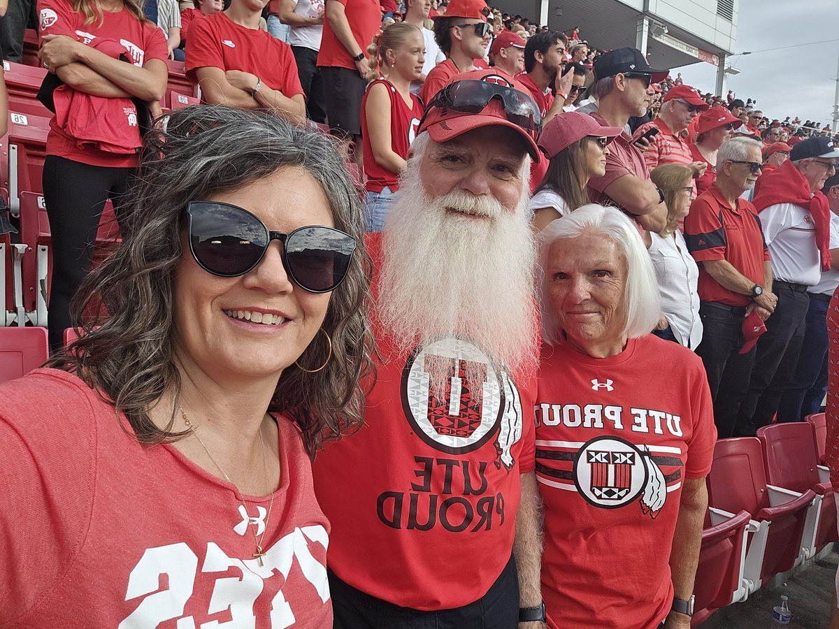 monilaw3's tweet photo. Best place to be on a Saturday! #UTESGAMEDAY https://t.co/9PciwJa7XB