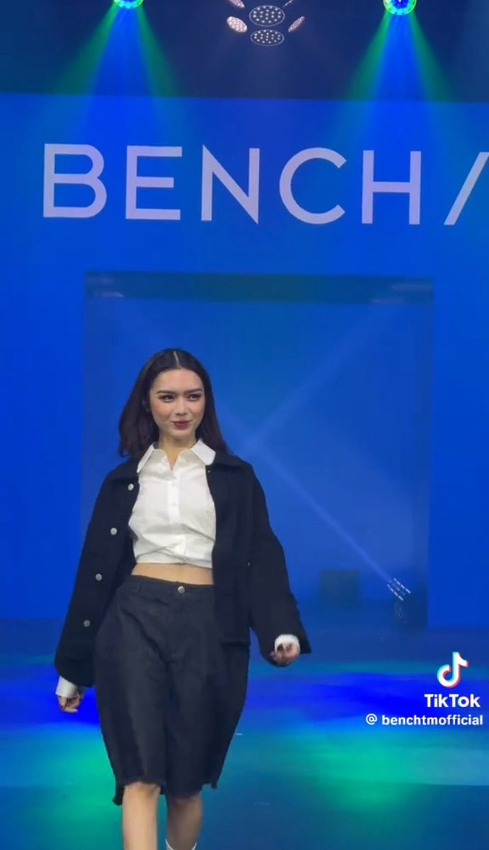 ProudkaySeth's tweet photo. link: https://t.co/JLgn4iufi7 🤩
#cttorepost
#SethFedelin
#FrancineDiaz
#FranSeth
#BENCH
#BENCHFashionWeek25Day2 https://t.co/uZ9oBADpiU