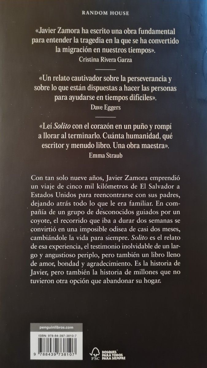 walima_TS's tweet photo. Esta semana hizo un año desde que vi a la Belmonte sobre las tablas en directo🥹, y le pude regalar una de las lecturas que más me marcó ese año, "Solito", de Javier Zamora, que narra su viaje desde El Salvador hasta EEUU para reencontrarse con sus padres cuando él tenía 9 años👇🏻 https://t.co/yCz9I6rjLh