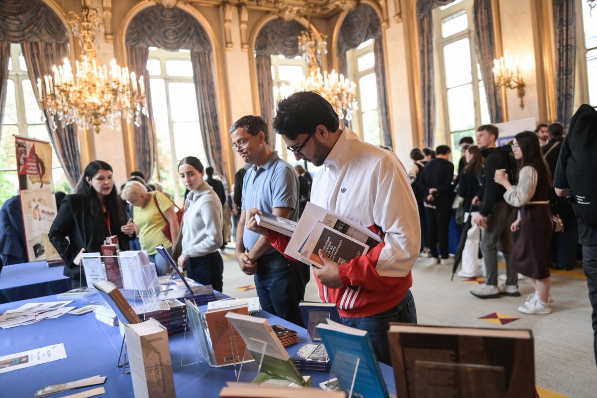 Vous étiez au rdv de cette journée pleine de découvertes et d’échanges sur la diplomatie 🙌 
Nos agents vous retrouvent demain pour la suite des #JournéesDuPatrimoine.