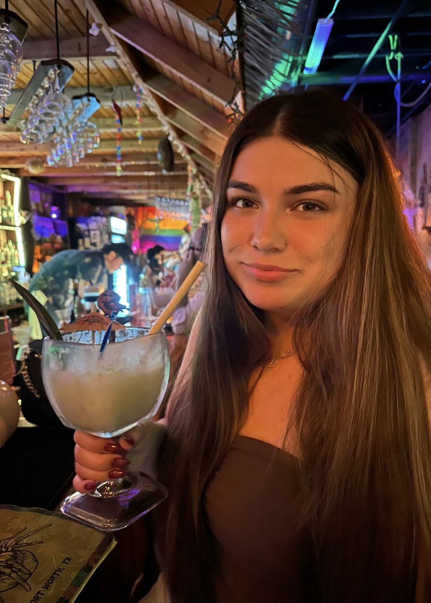 emma 🧚🏼 tweet media