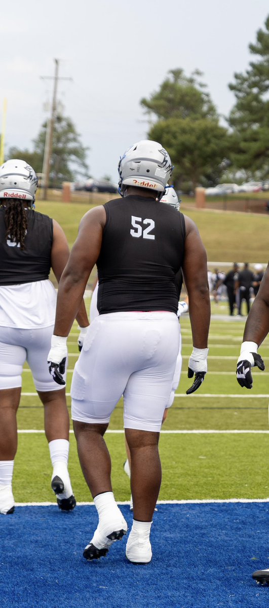 Antrale Newson (@tra1e_) on Twitter photo Week 1-3!!! (Offensive Tackle)
6'6 308lbs‼️
hudl.com/v/2Sji5v
<a href="/coachfleming17/">Coach Fleming</a> <a href="/MacCorleone74/">Rion (Ree-un) Young</a> <a href="/CoachMDavis12/">Micah Davis</a> <a href="/TomLoy247/">Tom Loy</a> <a href="/BrandonHuffman/">Brandon Huffman</a> <a href="/JucoFrenzy/">JUCO Football Frenzy</a> <a href="/MSJUCOREPORT/">MS JUCO FOOTBALL™️</a> Week 1-3!!! (Offensive Tackle)
6'6 308lbs‼️
hudl.com/v/2Sji5v
<a href="/coachfleming17/">Coach Fleming</a> <a href="/MacCorleone74/">Rion (Ree-un) Young</a> <a href="/CoachMDavis12/">Micah Davis</a> <a href="/TomLoy247/">Tom Loy</a> <a href="/BrandonHuffman/">Brandon Huffman</a> <a href="/JucoFrenzy/">JUCO Football Frenzy</a> <a href="/MSJUCOREPORT/">MS JUCO FOOTBALL™️</a>