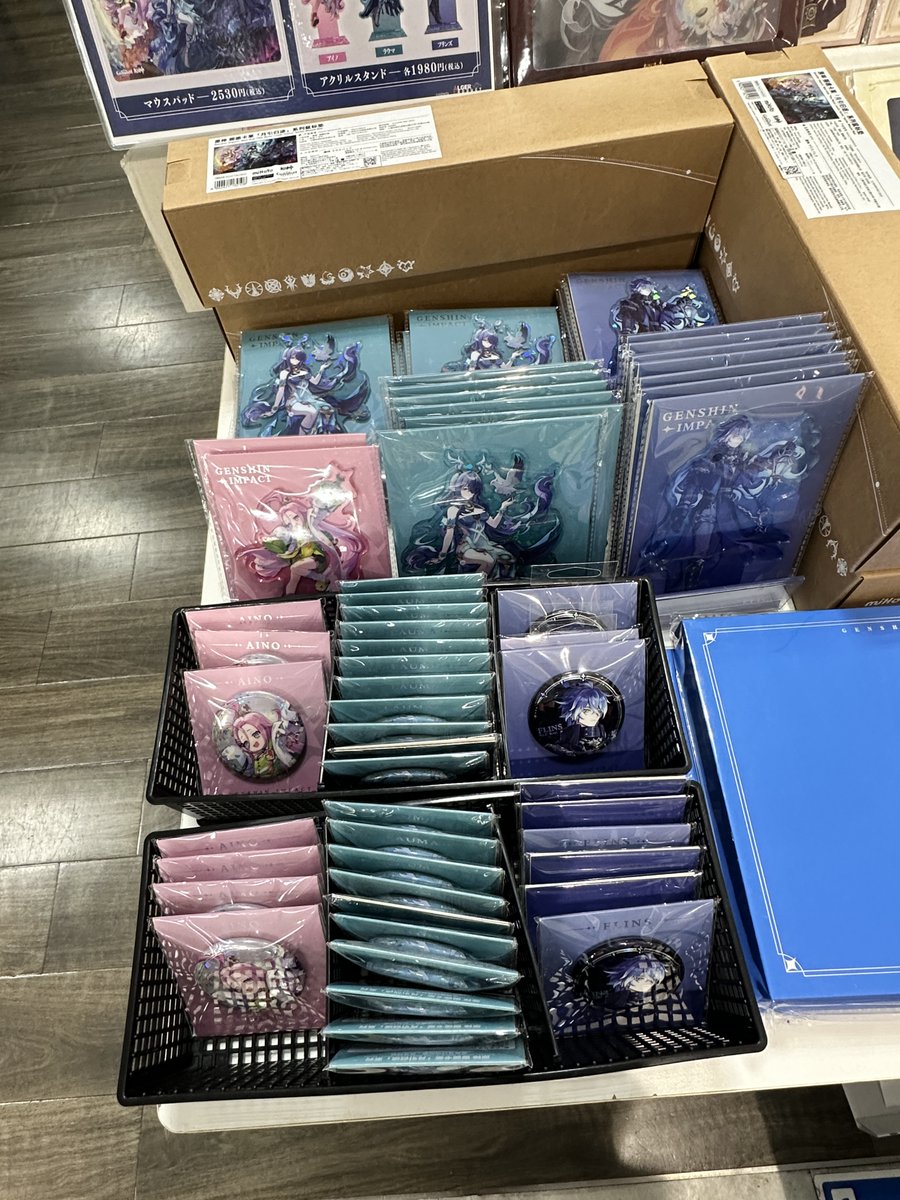 フリンズの缶バッジ、完売しました！ フリンズのアクスタはまだ在庫