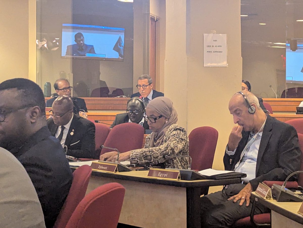 The  Chairperson of the African Union Commission, H.E. Mahamoud Ali  Youssouf <a href="/ymahmoudali/">Mahmoud Ali youssouf</a>, met this morning with the #AfricanGroupUN on the margins of  #UNGA80 at the <a href="/AfricanUnionUN/">African Union Mission to the UN</a> offices. He briefed Ambassadors on the  Commission’s priorities, including peace &amp; security,