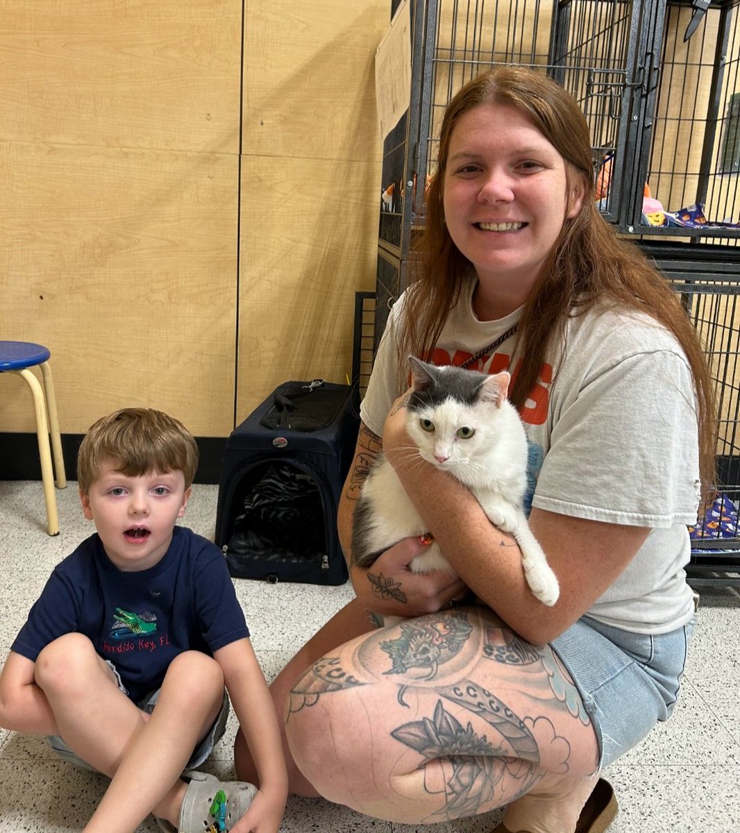 TNRVictoria's tweet photo. Blake has been adopted. https://t.co/TaqttPyBEc