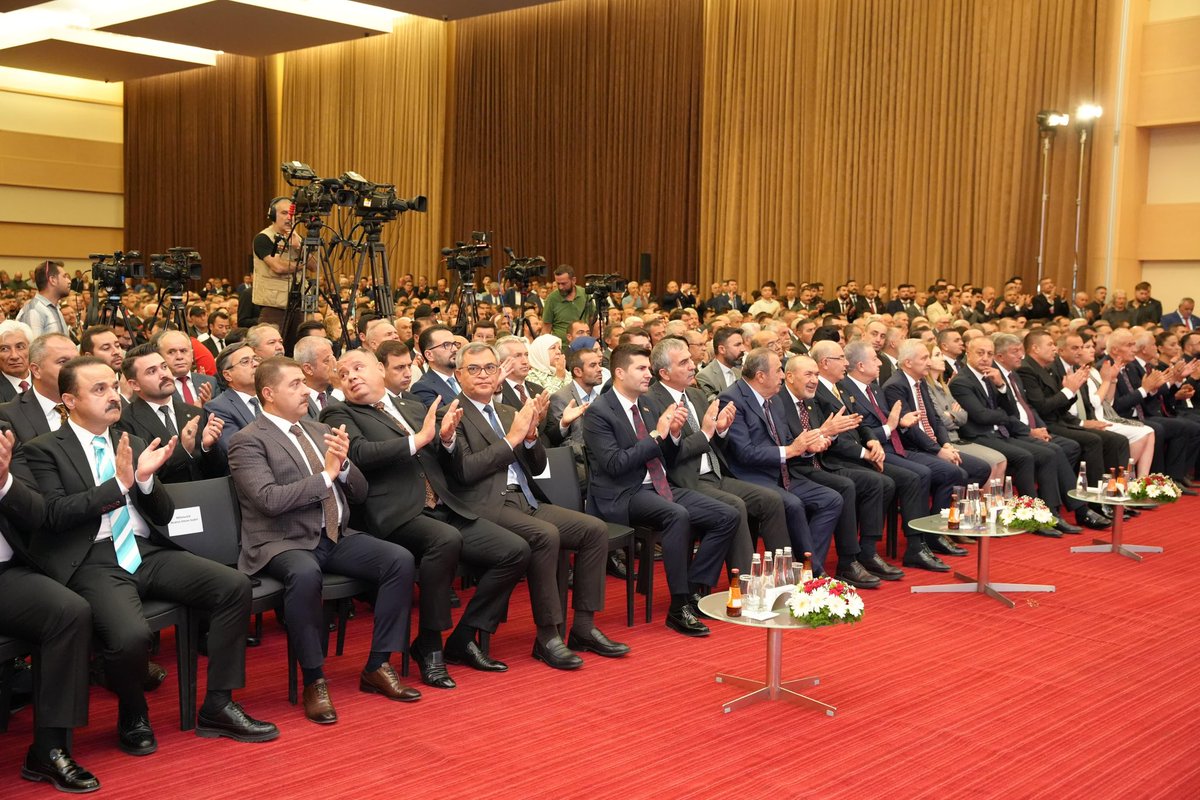 ayyildirim1's tweet photo. “Asırlık Birlik Sonsuz Kardeşlik, Terörsüz Türkiye, Milli Birlik ve Dayanışma Buluşmaları”

📍Ankara https://t.co/m4f5uol8z3