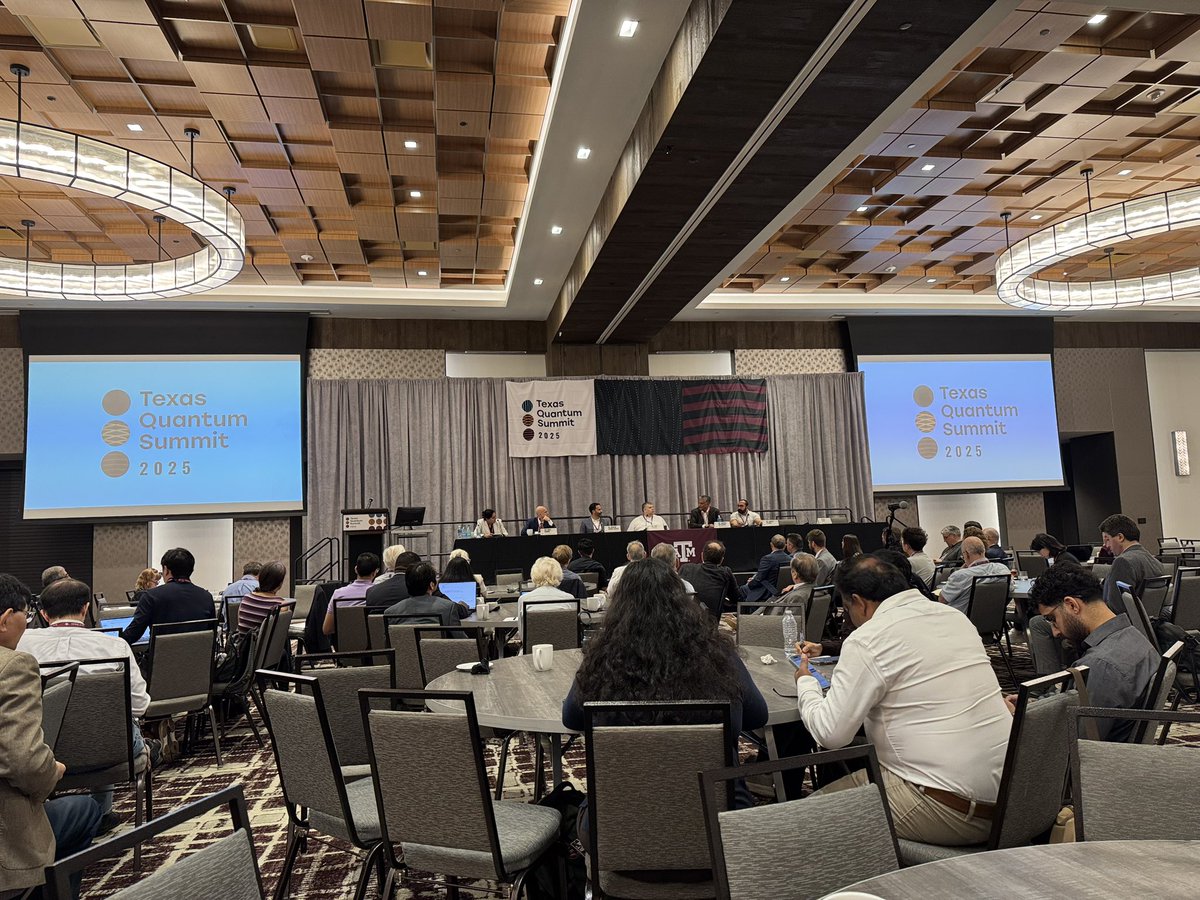 abrazdeikis's tweet photo. Texas is making major investments in quantum technologies, positioning itself as a national leader in research, commercialization, and workforce development. #TexasQuantumSummit https://t.co/XHlefY9ngO