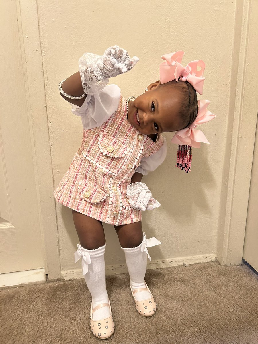 l0money_'s tweet image. I’m your biggest fan🥺🩷 #MyFavoriteGirl #PrincessHarleigh