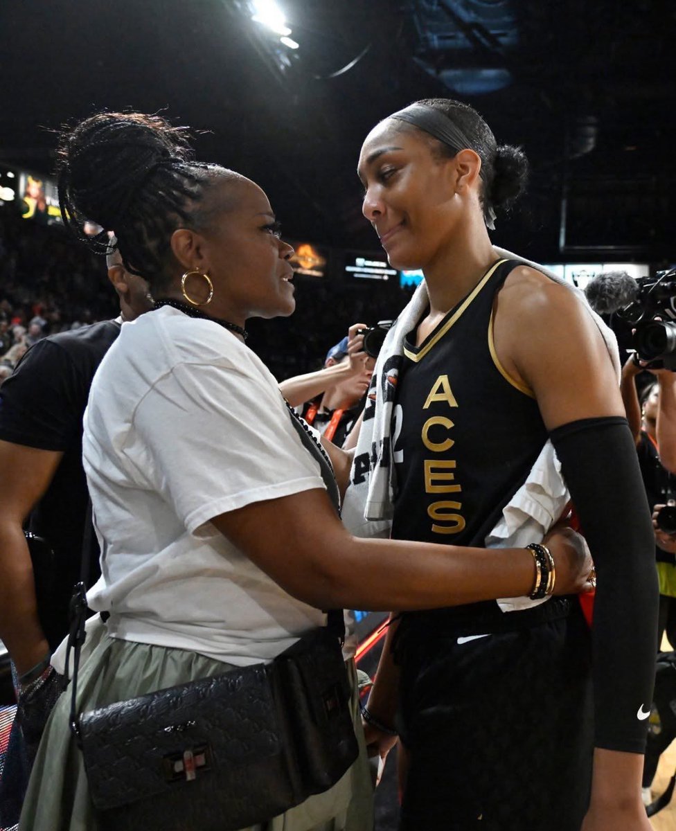 QueenofHoop's tweet image. Only ladies with 3 MVPs and 3 DPOYs