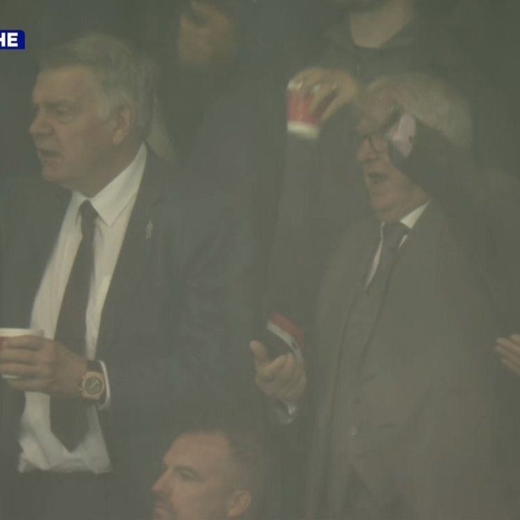 Sir Alex Ferguson in the crowd after the Sanchez tackle:

"HE'S GOT TO GO. HE'S GOT TO BE SENT OFF."
