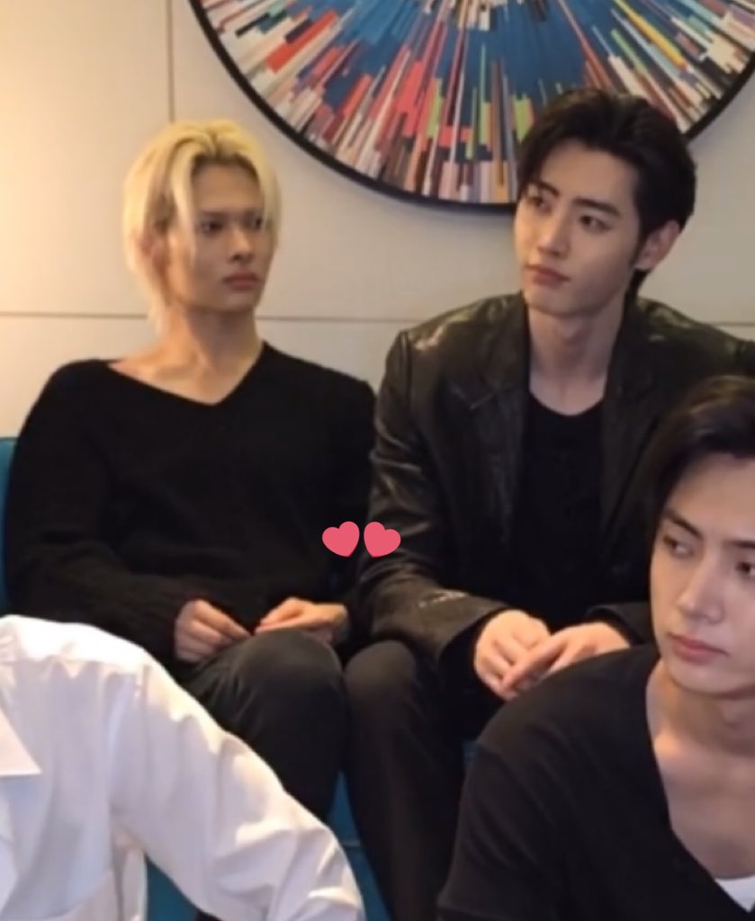 nrktpsh's tweet image. what even is a space