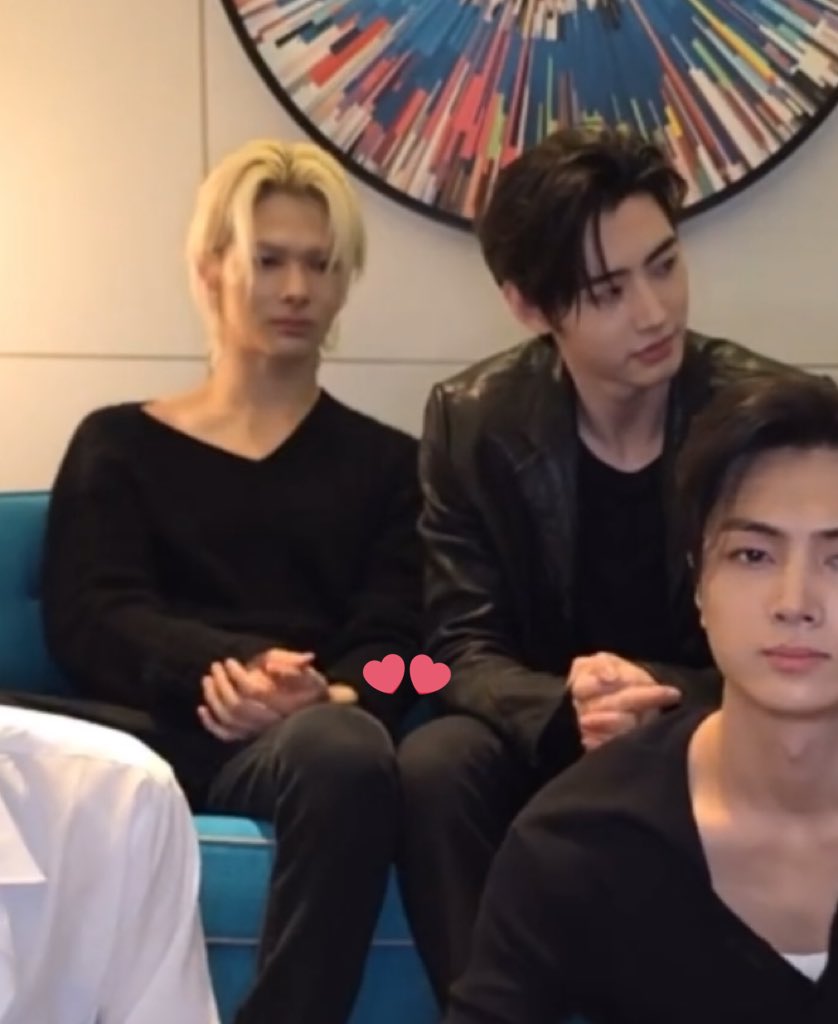 nrktpsh's tweet image. what even is a space