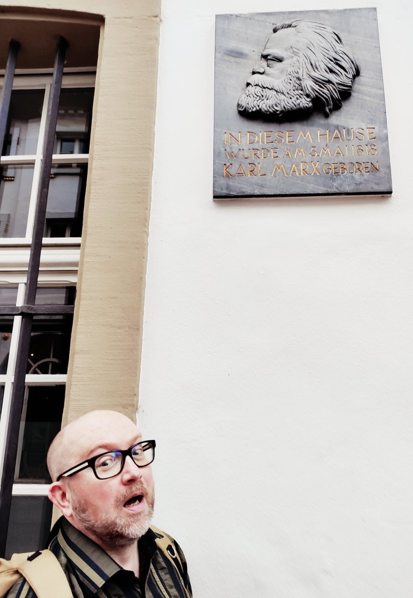 Tulin Trieriin tutkiskelemaan roomalaisajan raunioita. Mutta täällä tuli vastaan myös K. Marxin synnyintalo. Hmm.