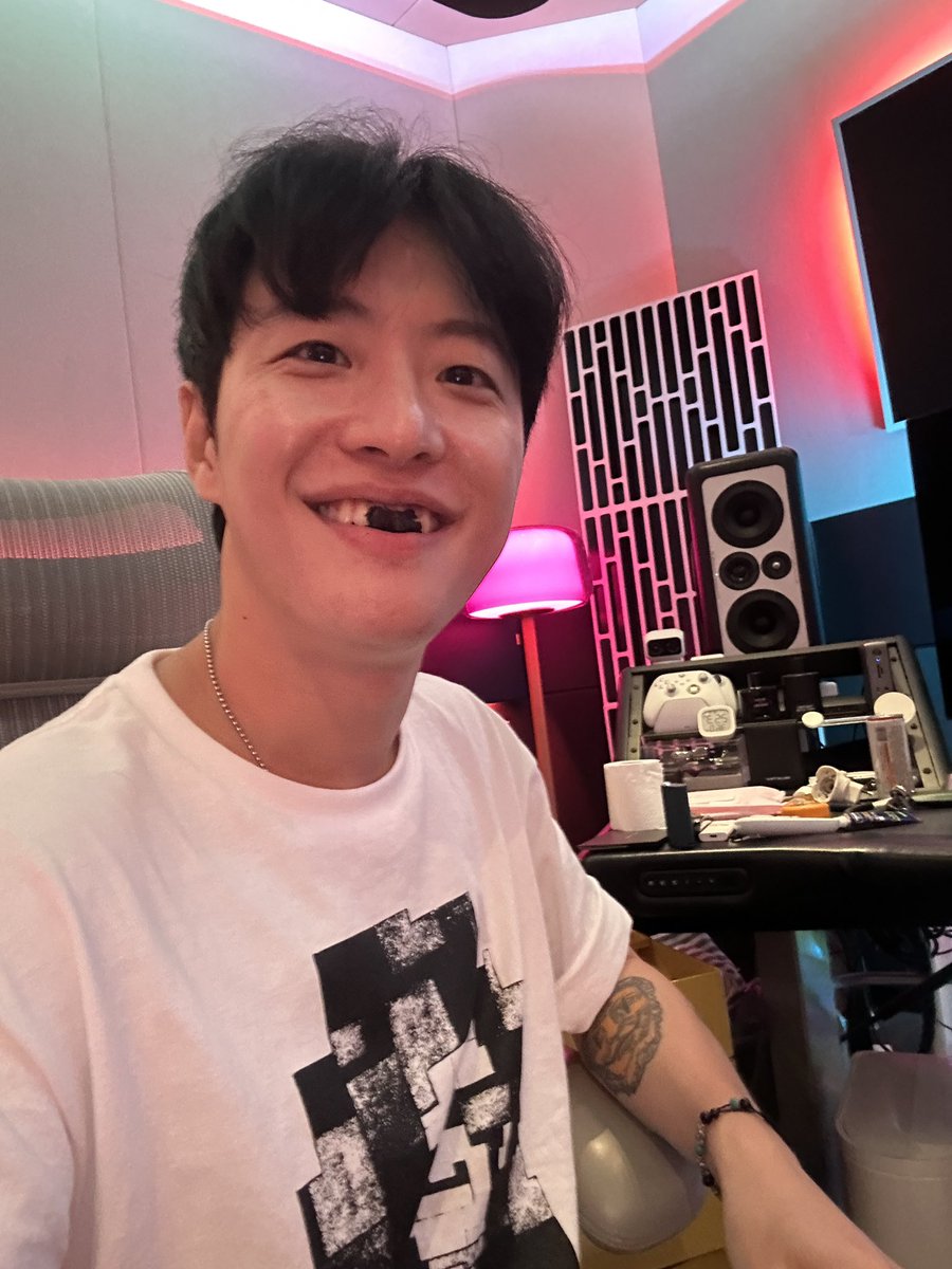 Feeldog / 필독 tweet media