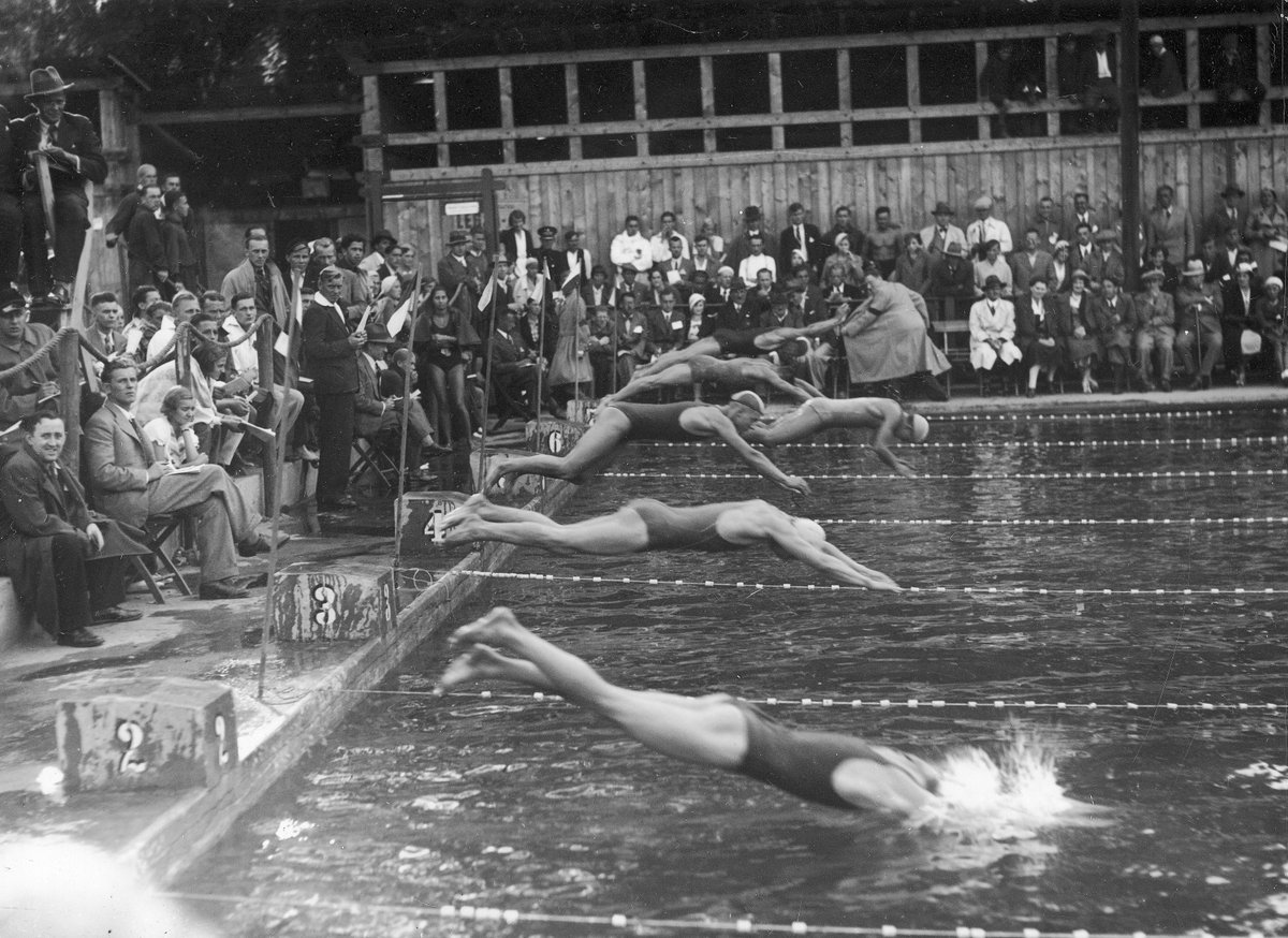 SanacjaPosting's tweet photo. Polish Swimming Championship in Kraków, August 1933. https://t.co/osMEqT6bRq