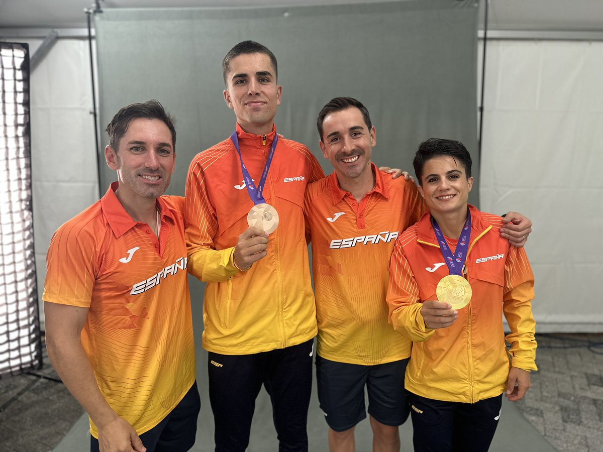 atletismoRFEA's tweet image. Los mejores atletas. 🥇🥇🥉

Los mejores entrenadores.

La escuela de la marcha española. 🇪🇸

Los más felices de Tokio 😍

@garciaperezmari 🫡 @jacintogarzon 
@PaulMcGrathinho 🫡 @afjandro 

#EspañaAtletismo #PasiónPorCompetir
