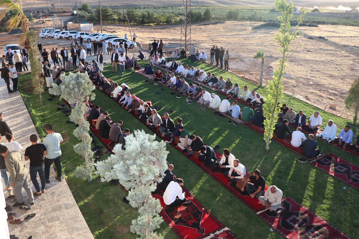 📍Eyyübiye / Örenli Kırsal Mahallemizdeyiz!

Milletvekillerimiz İbrahim Özyavuz, Hikmet Başak, Eyyübiye Belediye Başkanımız Mehmet Kuş, Harran Belediye Başkanı Mahmut Özyavuz, İl Başkanımız Mehmet İlhami Günbeği, Eyyübiye İlçe Başkanı Süleyman Elgün, Gençlik Kolları Başkanımız