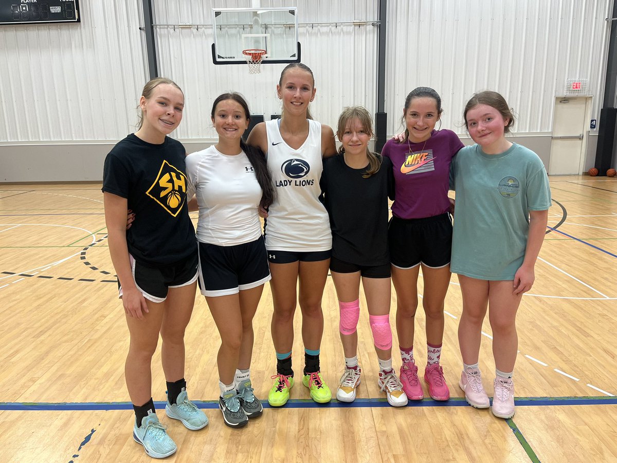 You’ve heard of the CP3🗣️ Well, now we also have a CP 2.0🙌

LONG drive, but it doesn’t stop the Commodore Perry/Strick Hoops Fam pipeline from continuing to grow🖤💛

#ATTACK #GetBuckets #StrickHoopsFam