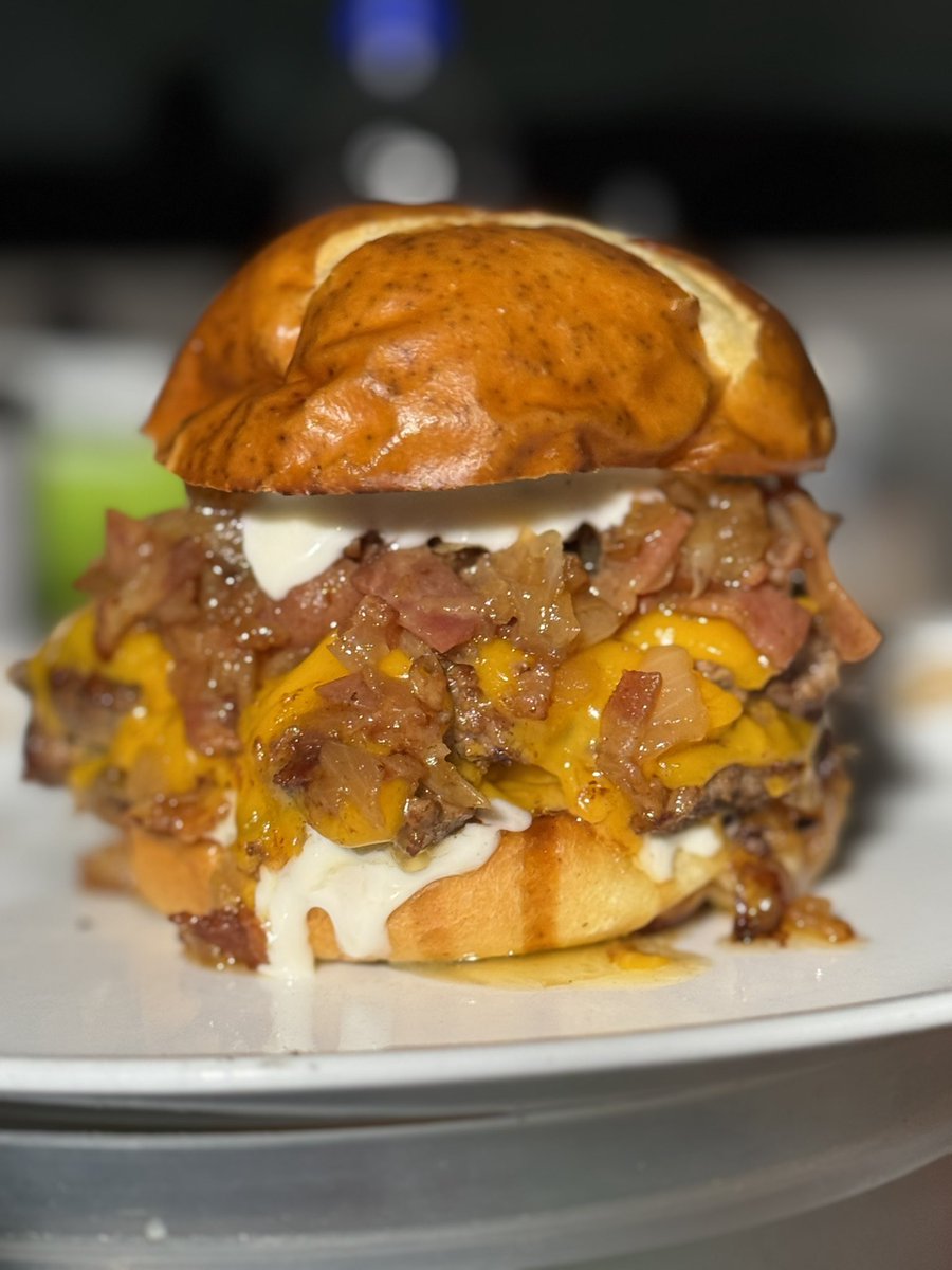 Diegordinola's tweet image. Hoy se perrea con Bad Bunny 🐰🔥 y si no es tu flow… siempre estará Patates 🍔

⏰ 16:00 - 23:00
📞 0959465565 (Solo whatsapp) 
Pregunta por nuestras promociones. 

Foto 3: 🍔 Mi Bro 
Foto 4: 🍔 La Sambo