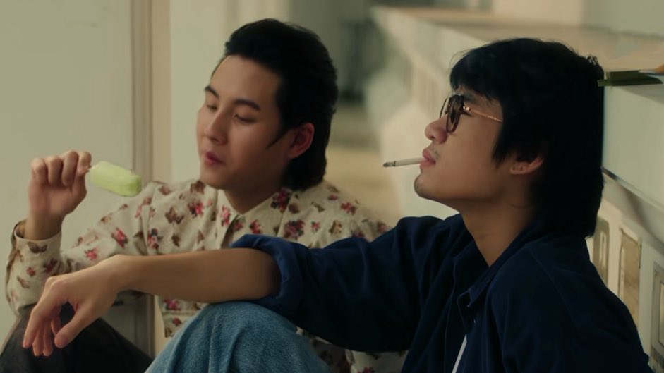 wwanarats's tweet photo. all 3 of them sitting with victor :(((( https://t.co/vm7e6Z2W3H