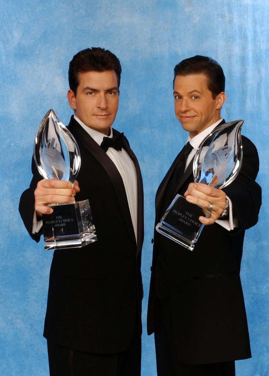 hourlyrpf's tweet photo. ᯓ✮⋆ The RPF ship of the hour is..
"CharlieJon" (Charlie Sheen x Jon Cryer) from Solo Careers respectively!

"was it casual when they worked together for eight years straight and had a very public messy breakup..."

Submitted by Anon https://t.co/rAqbaAQaB6