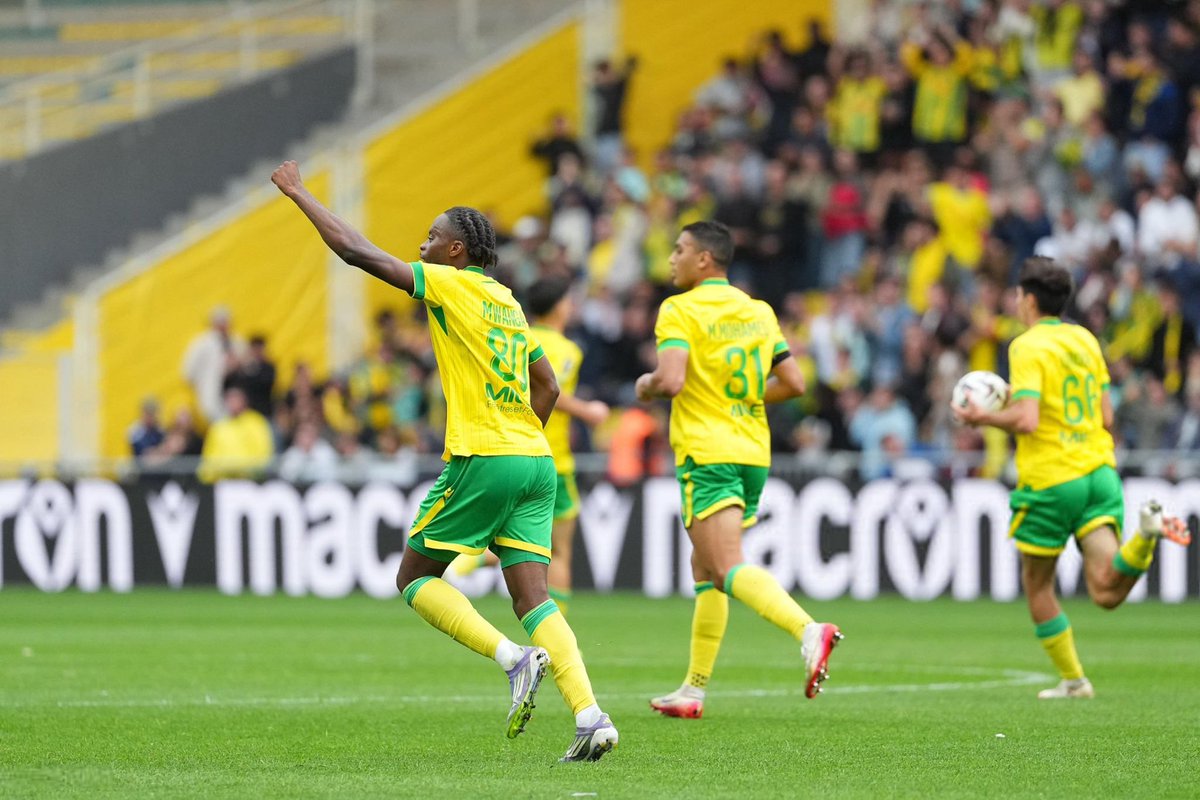 FIN DU MATCH 

Nantes 2️⃣-2️⃣ Rennes 

Qu’avez vous pensé du match ? 

#FCNSRFC