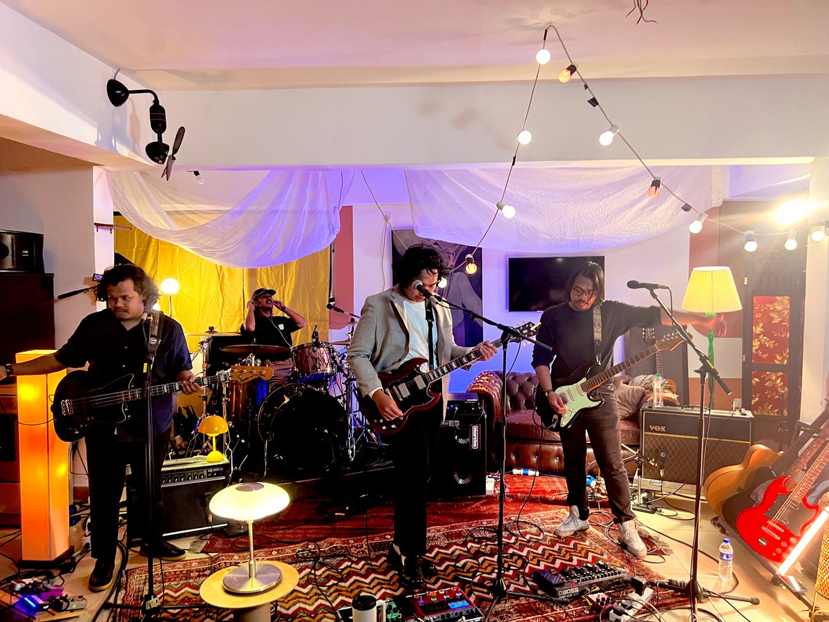 Serious aaa last show <a href="/motherwitnoise/">mtwt</a> ke ? We get to see <a href="/azaazmeerul/">Aza•</a> in action too